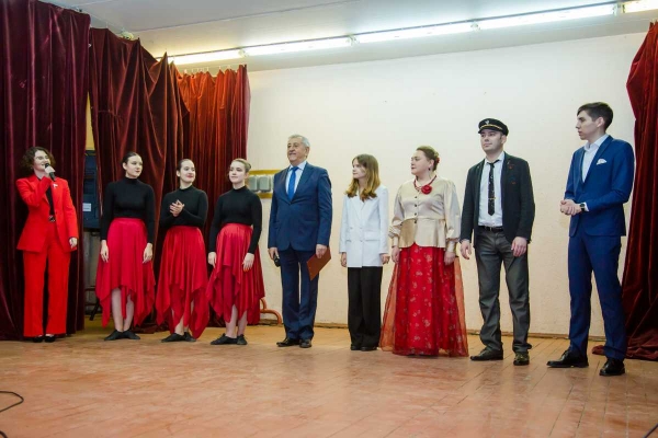НА КОНЦЕРТЕ, ОРГАНИЗОВАННОМ ЦДРА, ЗВУЧАЛИ ПЕСНИ, ПОСВЯЩЕННЫЕ УЧАСТНИКАМ СПЕЦИАЛЬНОЙ ВОЕННОЙ ОПЕРАЦИИ