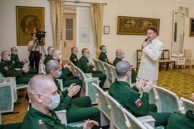 УСТНЫЙ ЖУРНАЛ &laquo;ЖИЗНЬ И ТВОРЧЕСТВО&raquo;: В ЦДРА СОСТОЯЛАСЬ ТВОРЧЕСКАЯ ВСТРЕЧА С НАРОДНЫМ АРТИСТОМ РОССИИ ВАСИЛИЕМ ОВСЯННИКОВЫМ