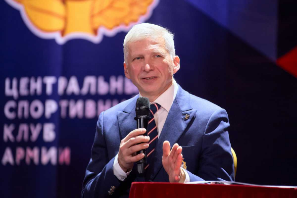 В ЦДРА СОСТОЯЛАСЬ ТВОРЧЕСКАЯ ВСТРЕЧА С ЗАСЛУЖЕННЫМ МАСТЕРОМ СПОРТА РФ МИХАИЛОМ НЕСТРУЕВЫМ