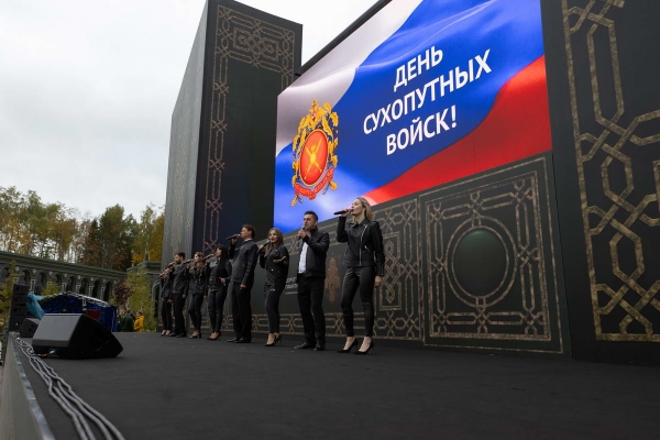 АРТИСТЫ ЦДРА ПРИНЯЛИ УЧАСТИЕ В ТОРЖЕСТВЕННЫХ МЕРОПРИЯТИЯХ В ЧЕСТЬ ДНЯ СУХОПУТНЫХ ВОЙСК