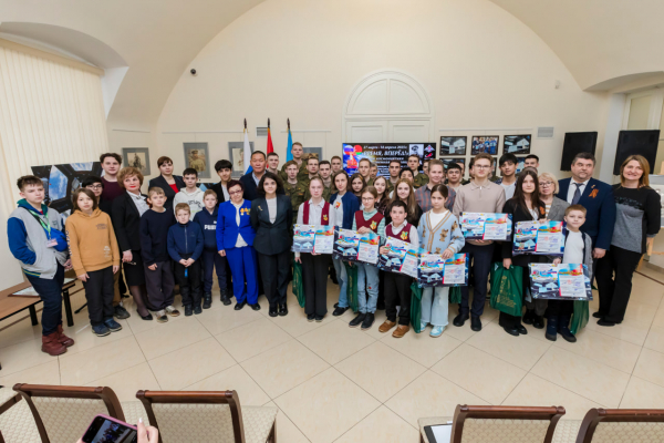В ЦДРА ОТКРЫЛАСЬ ВЫСТАВКА "ВРЕМЯ, ВПЕРЕД!"