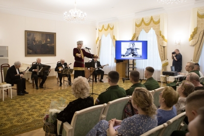 РОМАНСЫ, ПЕСНИ, КОНЦЕРТНЫЕ ВАРИАЦИИ: В ЦДРА ПРОШЕЛ ТВОРЧЕСКИЙ ВЕЧЕР РУКОВОДИТЕЛЯ КВАРТЕТА &laquo;МОСКОВСКАЯ БАЛАЛАЙКА&raquo; ЗАСЛУЖЕННОГО АРТИСТА РОССИИ ВЛАДИМИРА ИОНЧЕНКОВА